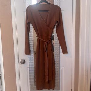 Beautiful Camel/brown sweater dress. Women’s size medium. NWOT.